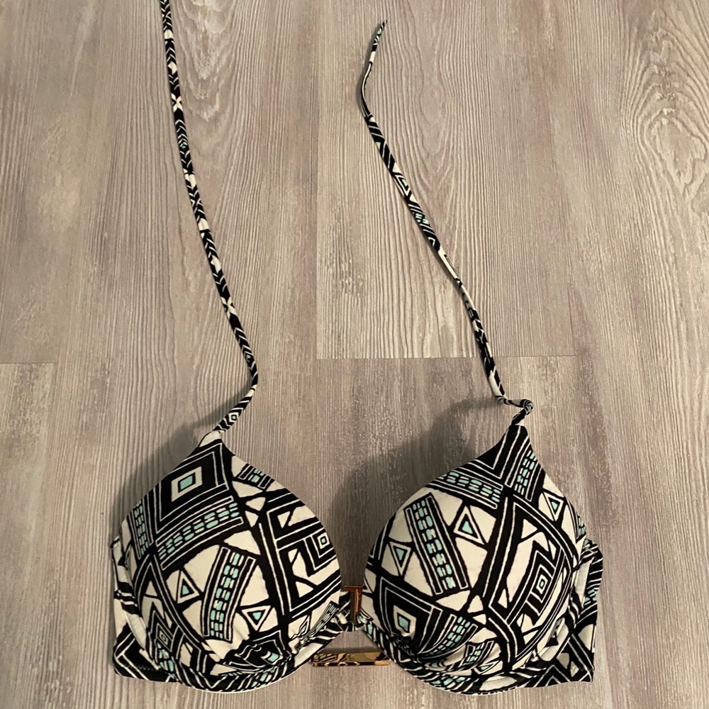 RARE Victoria’s Secret Bombshell Bikini Top 32D - Picture 2 of 7